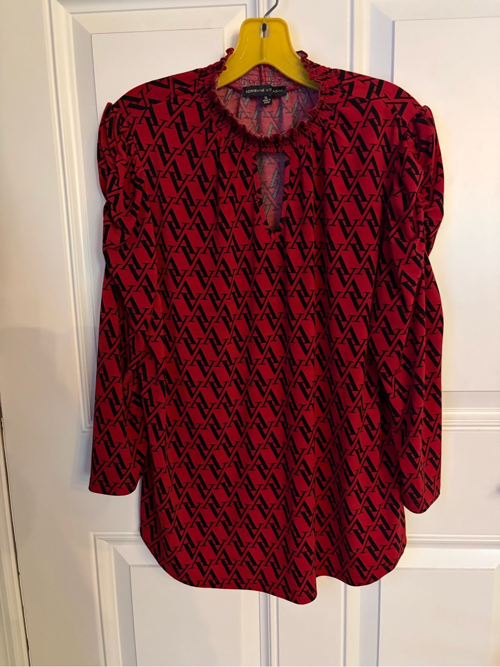 Adrienne Vittadini Red and Black Logo-Print Long-Sleeve Tunic